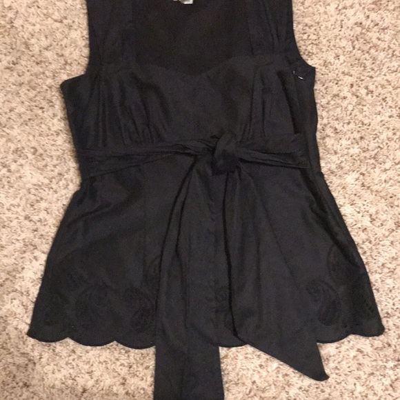 Loft - Black Sleeveless Top Ties in front -size 6P - Picture 8 of 14